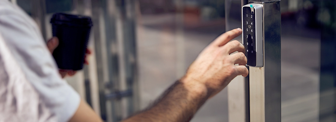Enhance Storefront Security with Access Control Systems in Oak Ridge, FL