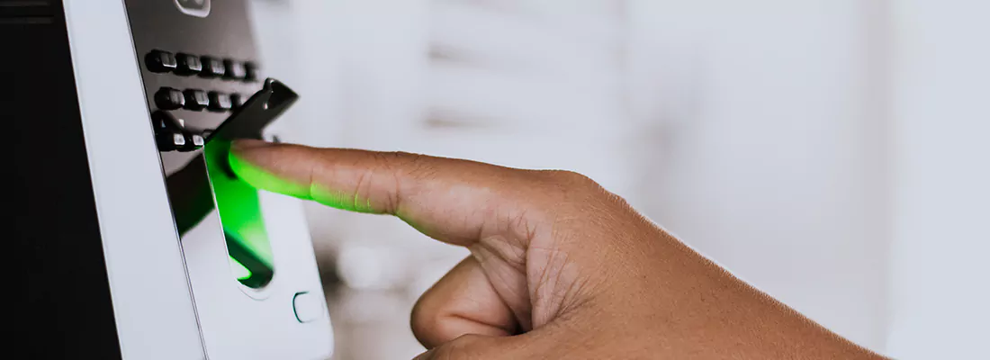 Smart Gate Locks with Remote Access Features in Oak Ridge, FL